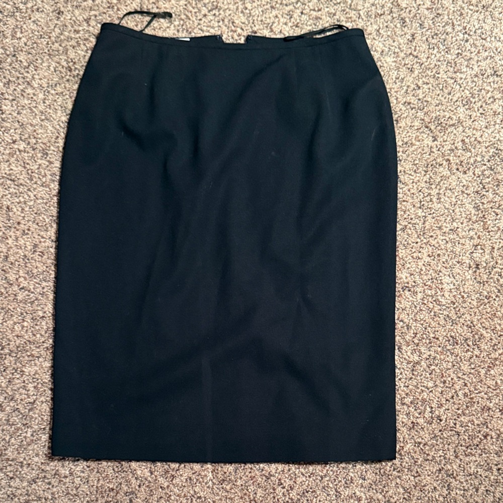 VINTAGE Liz Claiborne 100% wool Classic Black Pencil Skirt
